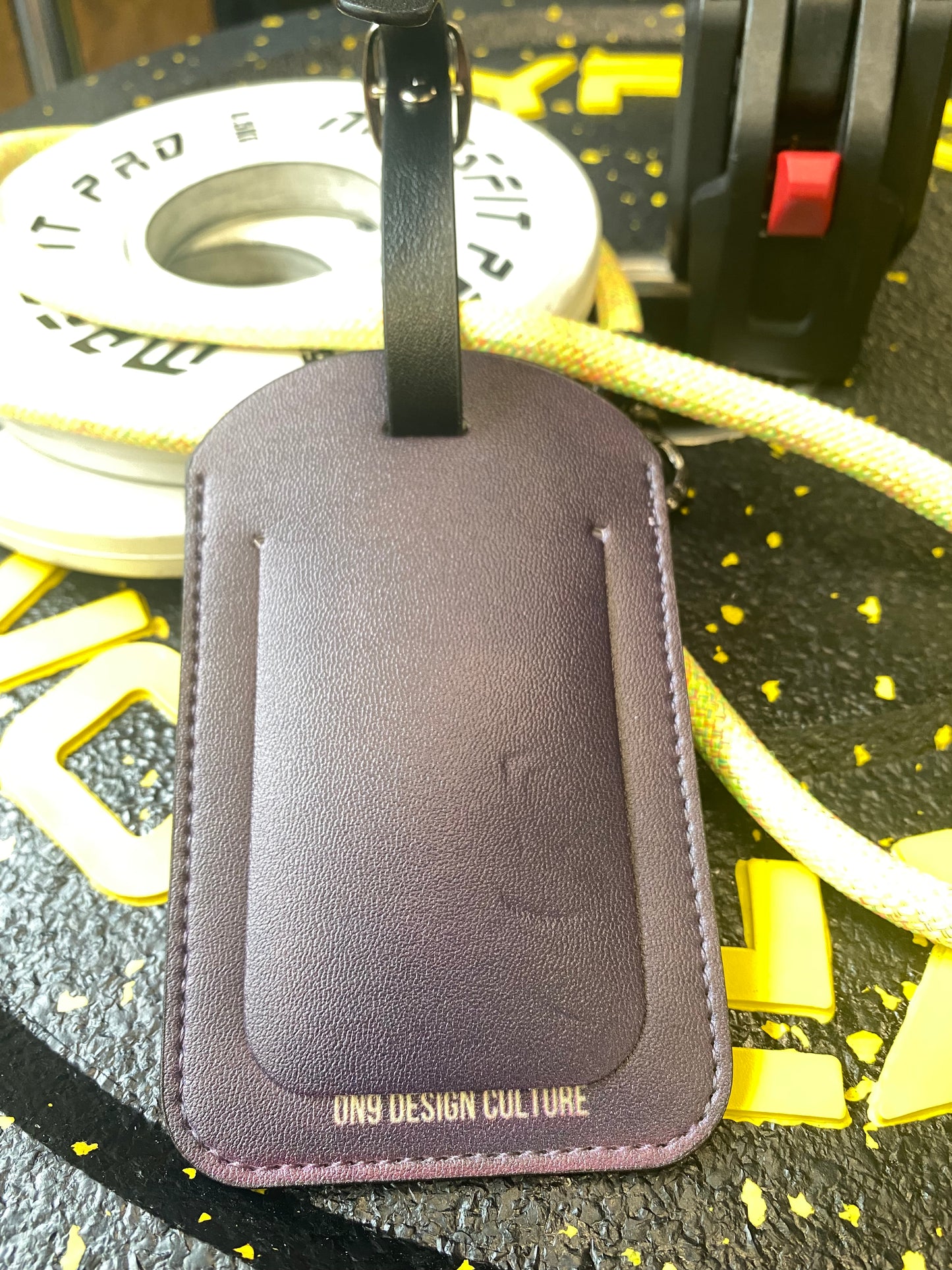 Seamless Luggage Tag