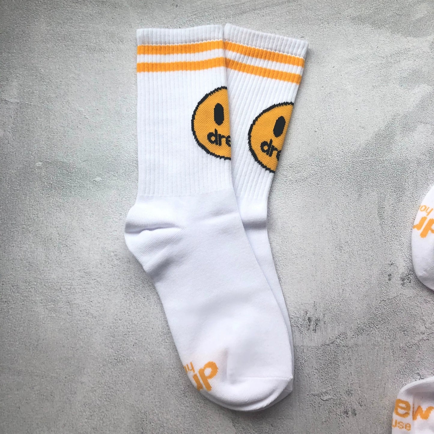 Spot correct version European and American trendy brand skateboarding street sports mid-length tie-dye socks