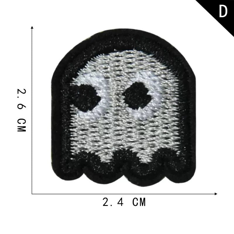 Nostalgic game console, bean embroidery cloth Patch, clothing decoration Patch, DIY handmade stickers, torn patches, ironing Patch