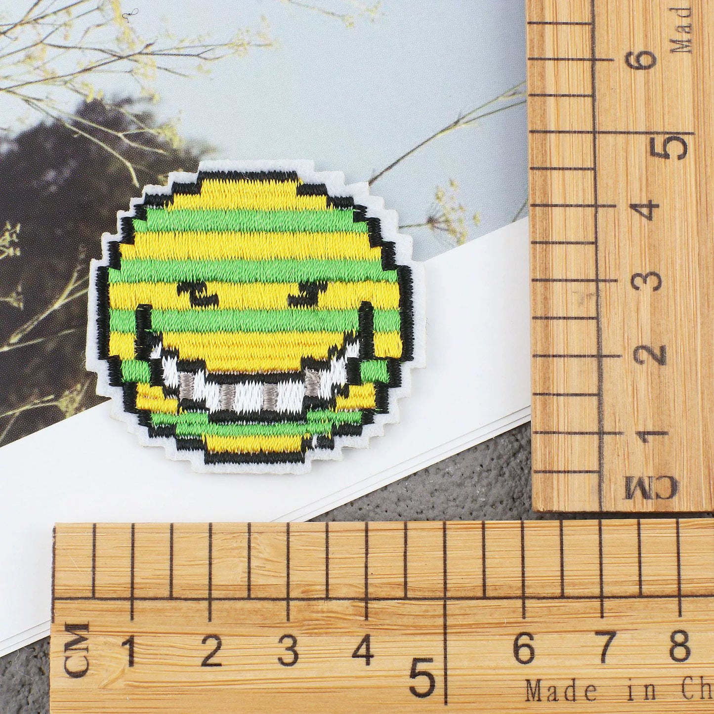 New pixel style cartoon embroidery sticker mosaic cloth sticker retro patch sticker game character computer embroidery badge