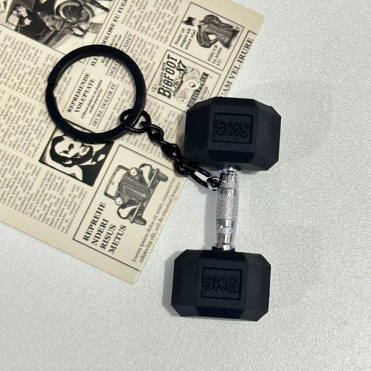 Mini detachable large barbell fitness peripheral keychain, high-value MIU system bag pendant, accessories.
