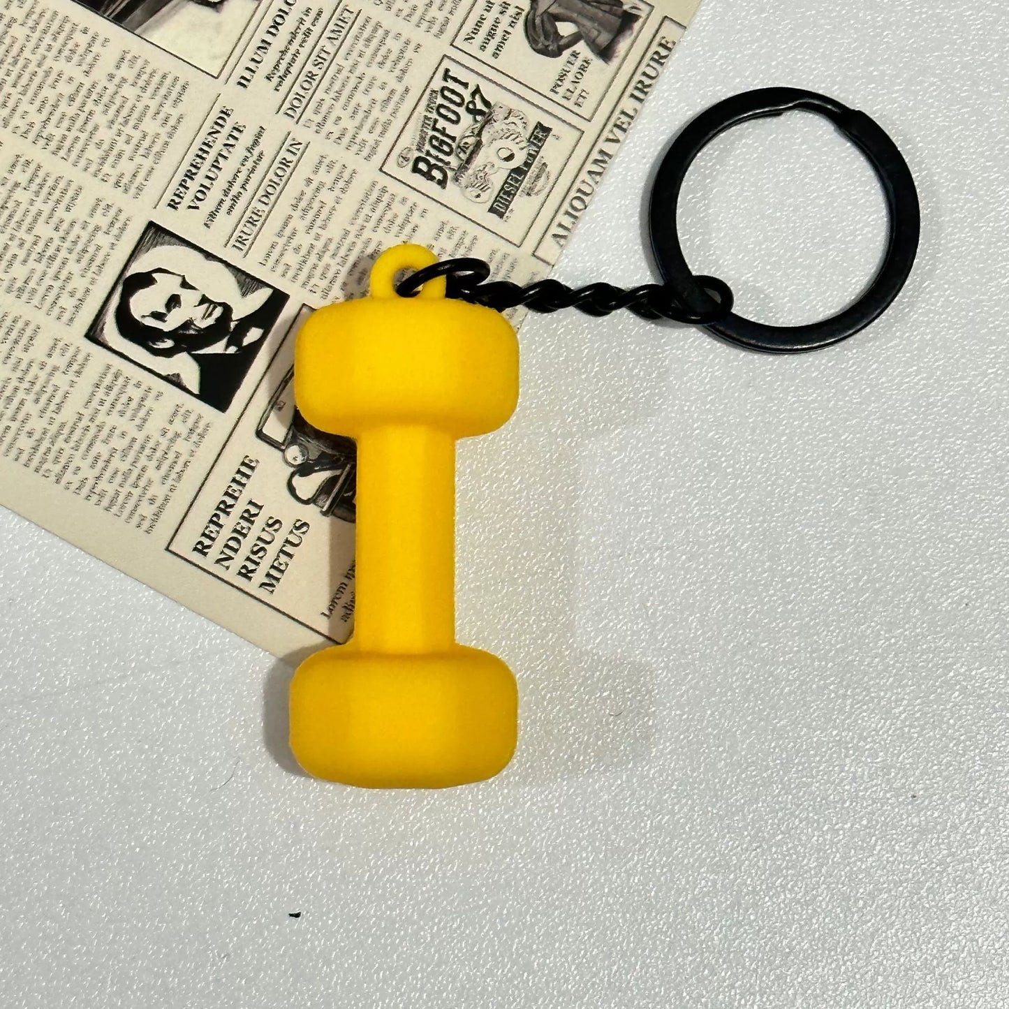 Mini detachable large barbell fitness peripheral keychain, high-value MIU system bag pendant, accessories.