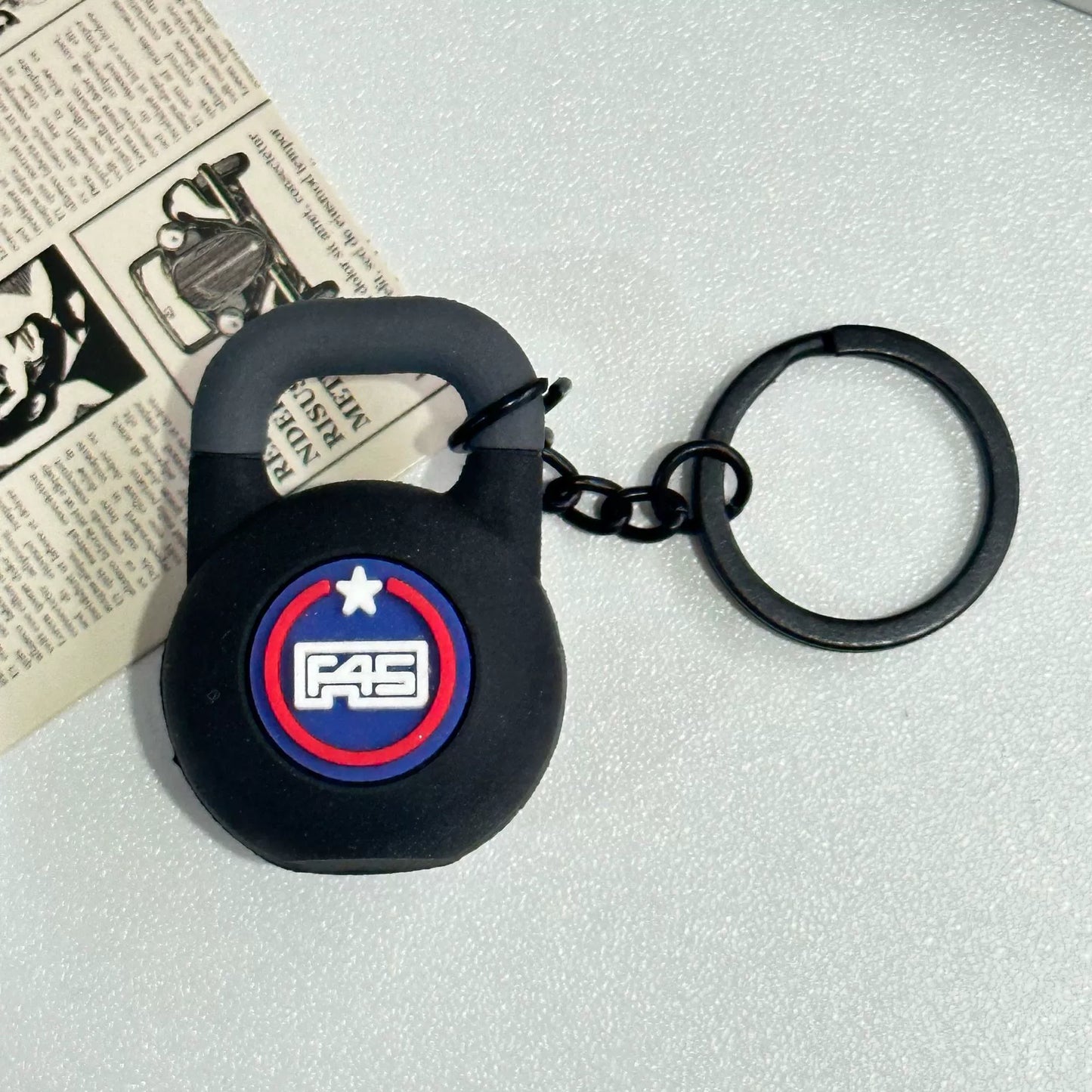 Mini detachable large barbell fitness peripheral keychain, high-value MIU system bag pendant, accessories.