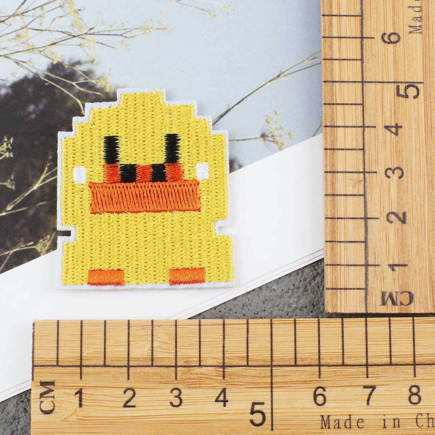 New pixel style cartoon embroidery sticker mosaic cloth sticker retro patch sticker game character computer embroidery badge