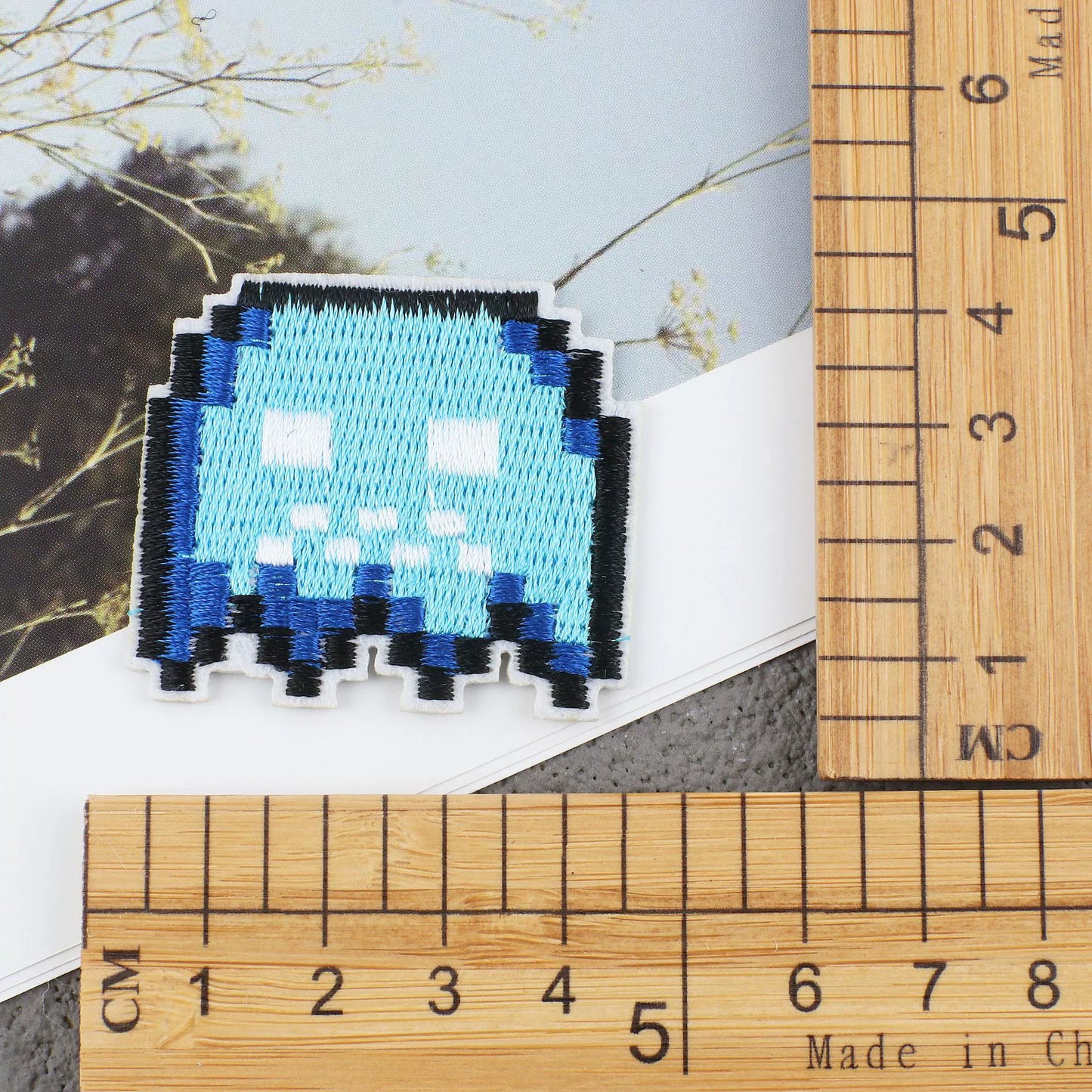 New pixel style cartoon embroidery sticker mosaic cloth sticker retro patch sticker game character computer embroidery badge