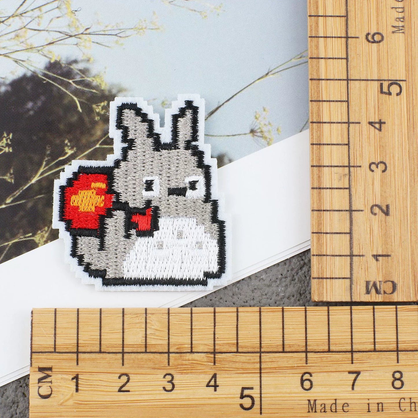 New pixel style cartoon embroidery sticker mosaic cloth sticker retro patch sticker game character computer embroidery badge
