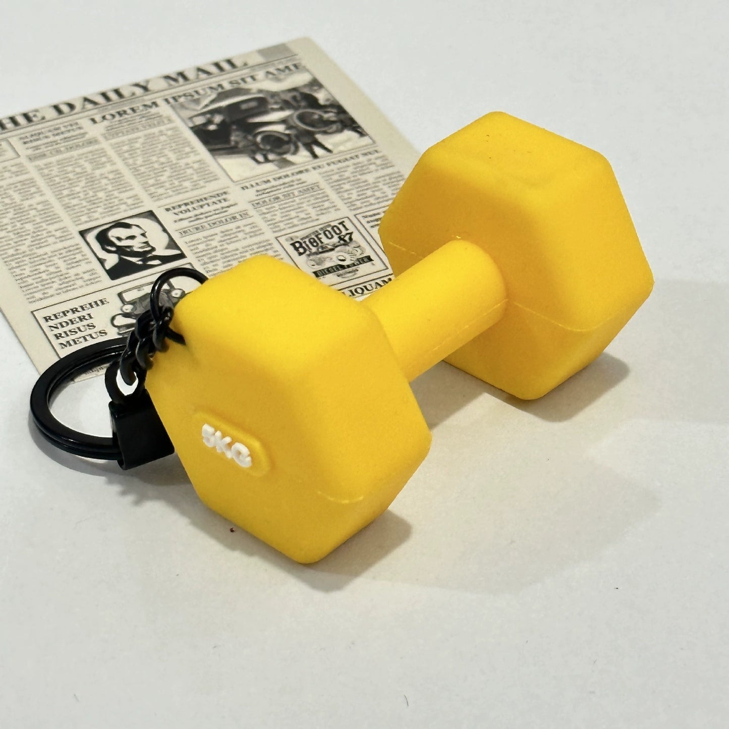Mini detachable large barbell fitness peripheral keychain, high-value MIU system bag pendant, accessories.