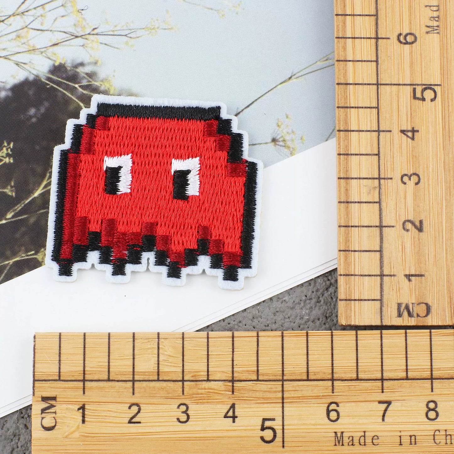 New pixel style cartoon embroidery sticker mosaic cloth sticker retro patch sticker game character computer embroidery badge