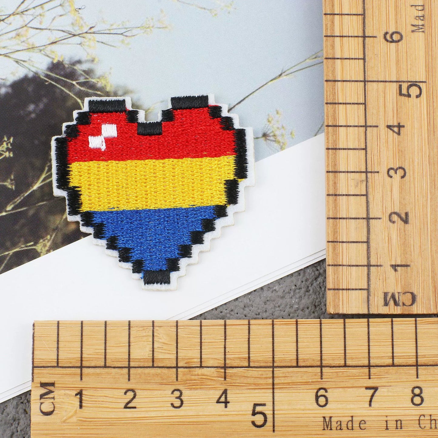 New pixel style cartoon embroidery sticker mosaic cloth sticker retro patch sticker game character computer embroidery badge