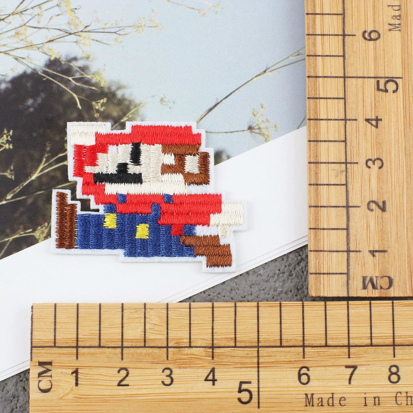 New pixel style cartoon embroidery sticker mosaic cloth sticker retro patch sticker game character computer embroidery badge